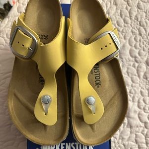 WOMEN'S BIRKENSTOCK GIZEH SANDALS